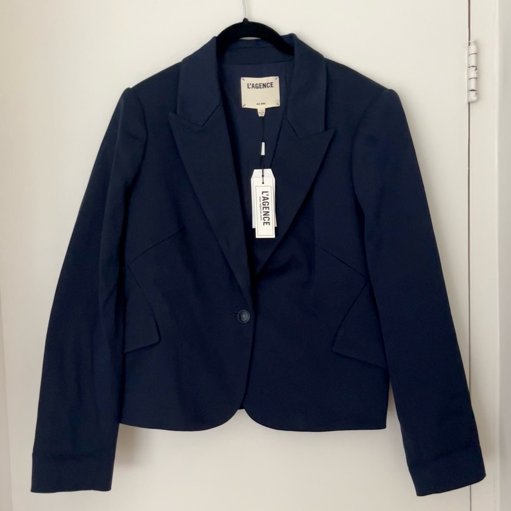 L’AGENCE Chamberlain Blazer in Navy
